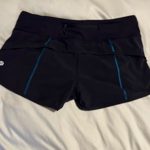 lululemon 2.5” speed shorts, dark navy size 6